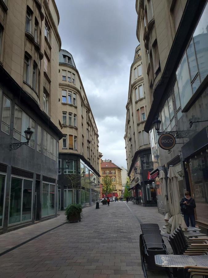 Budapest Walking Street-V Exterior foto